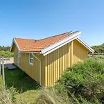 Midja - 800m From The Sea By Interhome