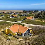 Midja - 800m From The Sea By Interhome