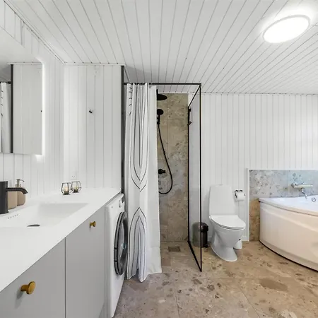 Midja - 800m From The Sea By Interhome *