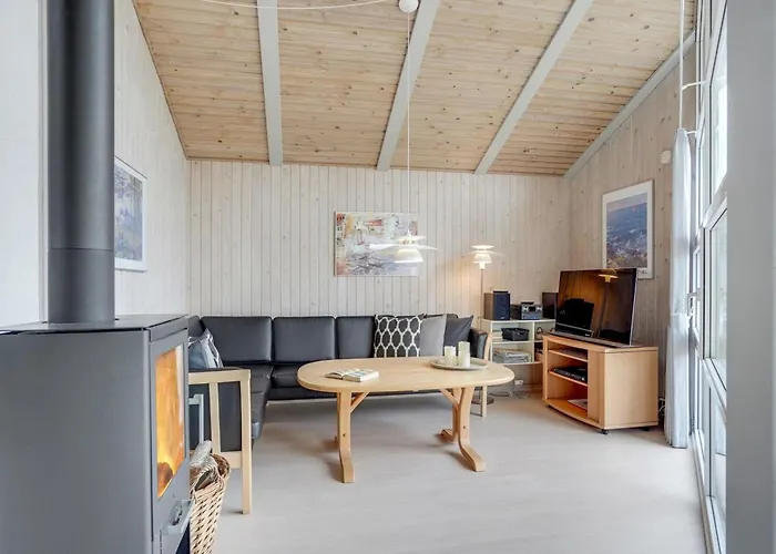 Дом отдыха Midja - 800m From The Sea By Interhome *